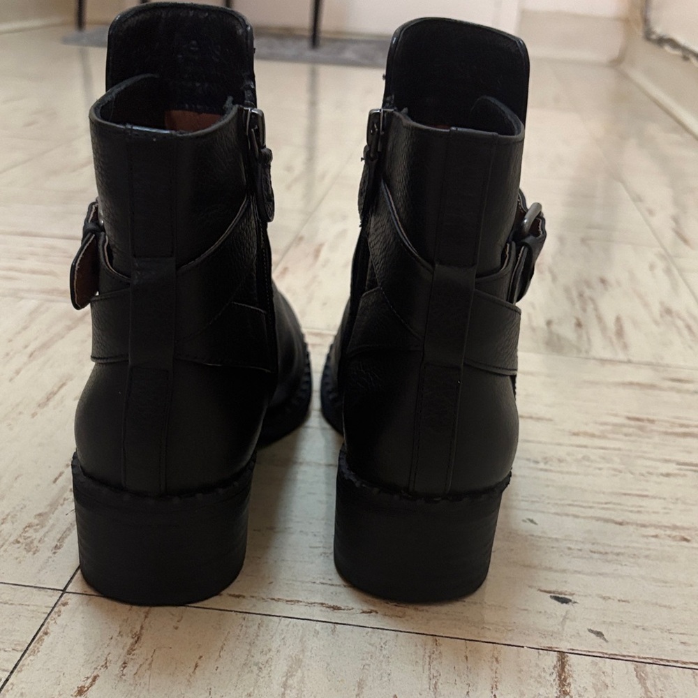 Gentle Souls by Kenneth Cole Black Ankle Boots Size 7M - Picture 2 of 16